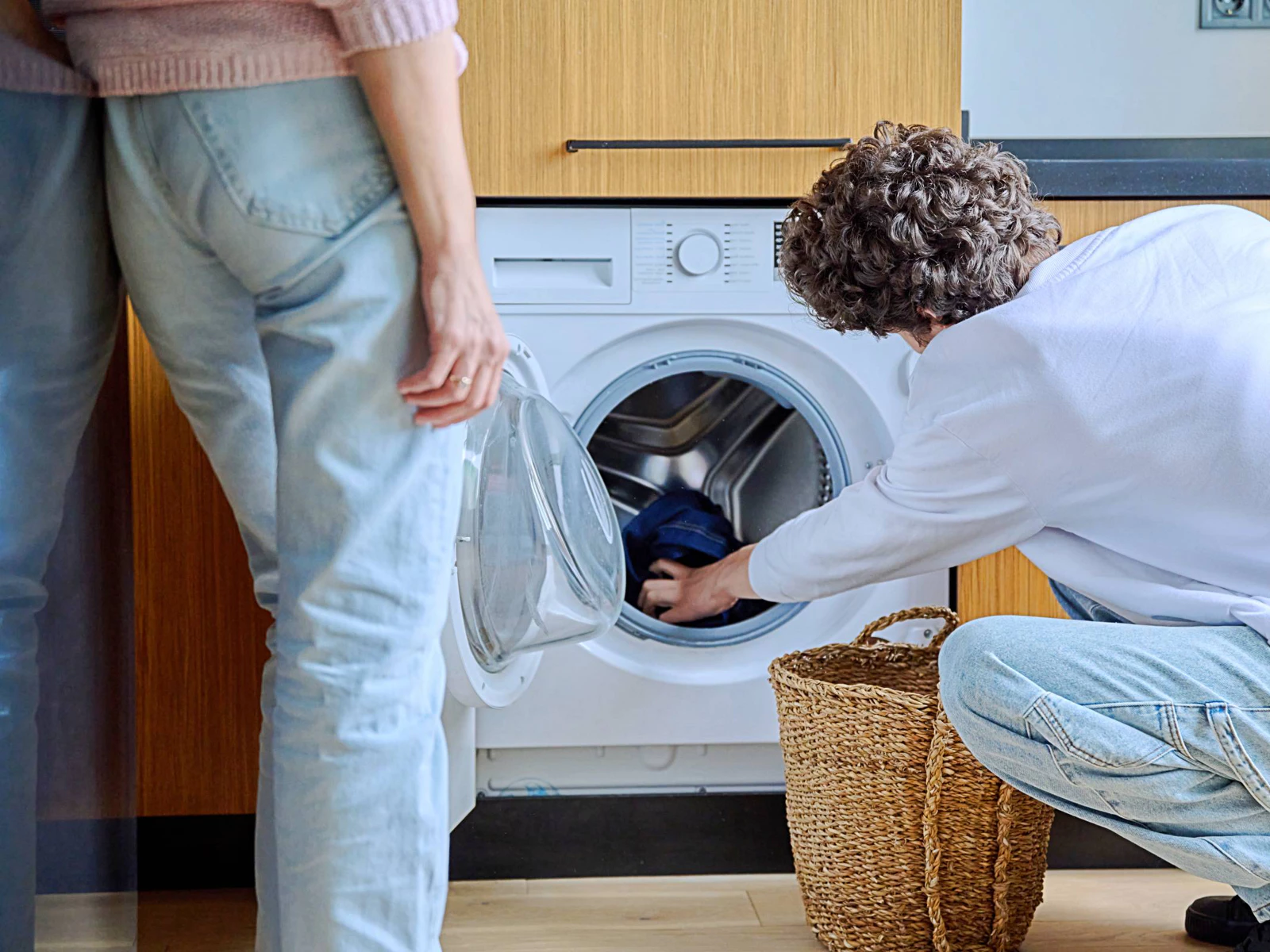 Wash Kiya professional laundry and dry cleaning team