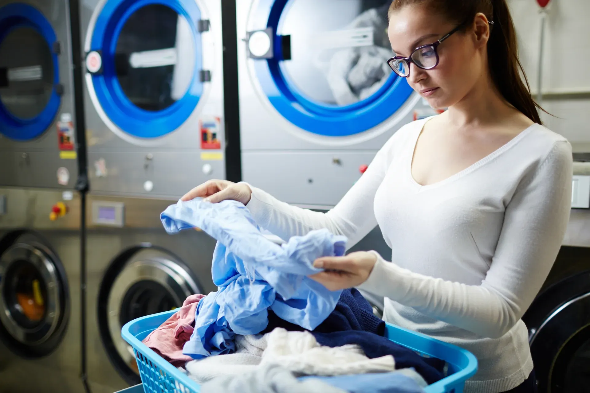Garment dry cleaning and
processing at Wash Kiya India
using Italian machines
